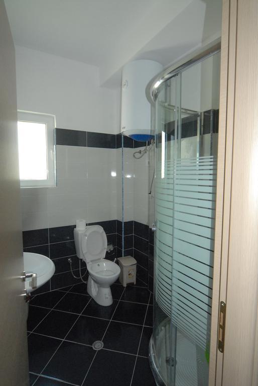Radhima Beach Apartment-Tirana Resort Orikum Extérieur photo